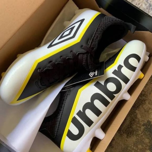 Umbro Pivot Kids Soccer Cleats Black/White/Yellow - Picture 6 of 10